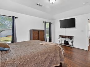2206  Lapsley Street , Dallas Texas 75212