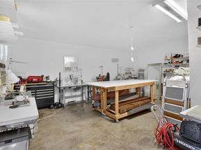 2206  Lapsley Street , Dallas Texas 75212