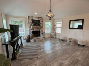 906  busby  , Cedar Hill Texas 75104