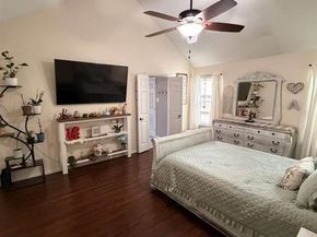 906  busby  , Cedar Hill Texas 75104