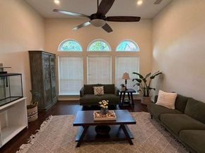 906  busby  , Cedar Hill Texas 75104