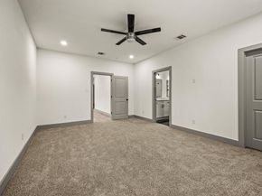 830 E Powell Avenue , Fort Worth Texas 76104