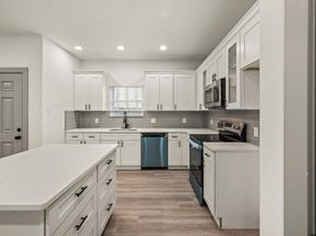 830 E Powell Avenue , Fort Worth Texas 76104