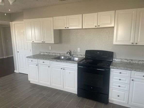 2800  Burchill Road , Fort Worth Texas 76105