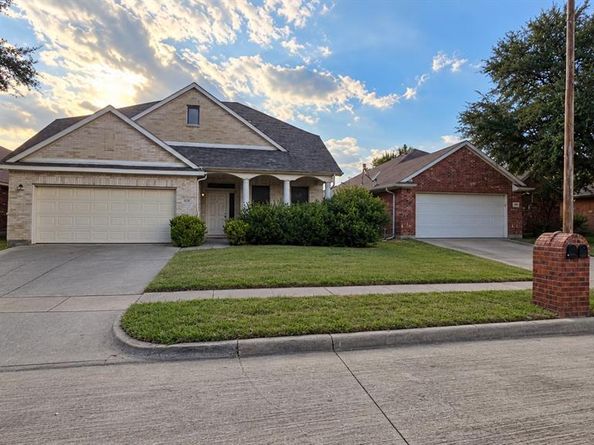 6610  Kinross Drive , Arlington Texas 76002
