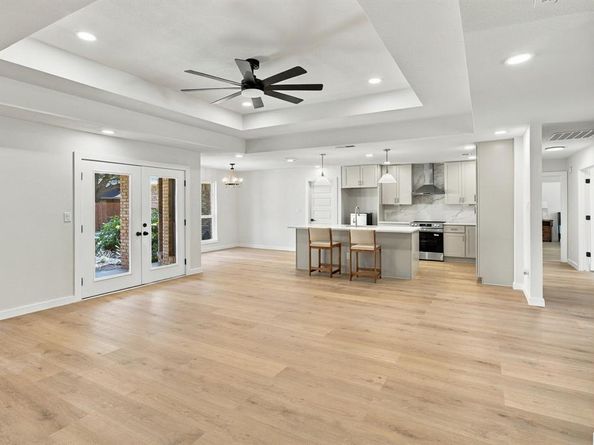 9904  Wandering Way Street , Benbrook Texas 76126