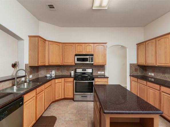 6633  Chalk River Drive , Fort Worth Texas 76179