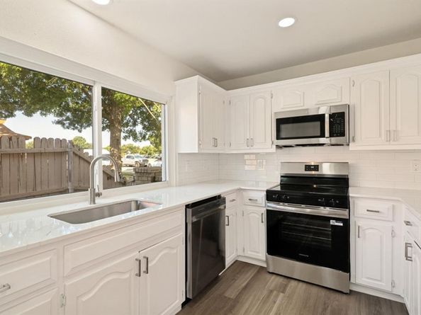 622  Grinnell Drive , Garland Texas 75043