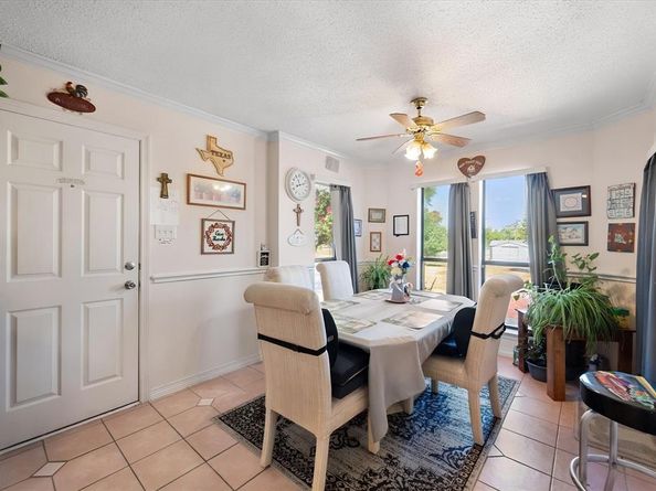 649 E Reindeer Road , Lancaster Texas 75146