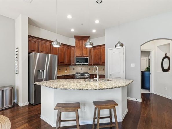 6441  Naples Drive , Irving Texas 75039