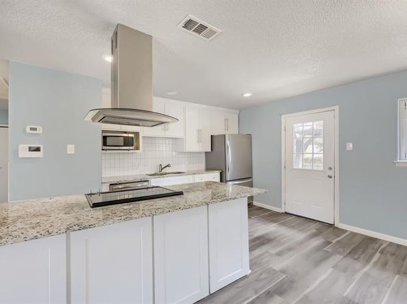2706  Dewitt Street , Irving Texas 75062