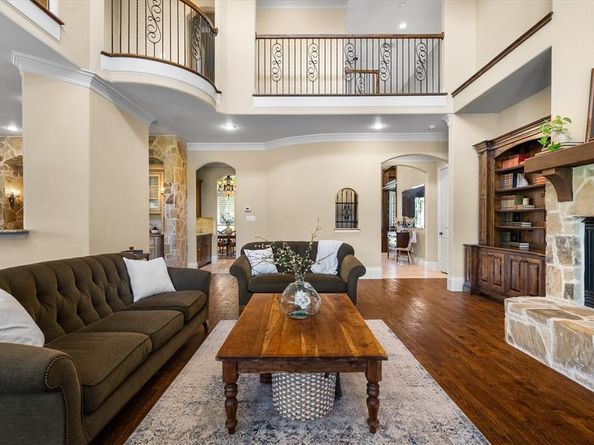 2301  Bella Lago Drive , Flower Mound Texas 75022