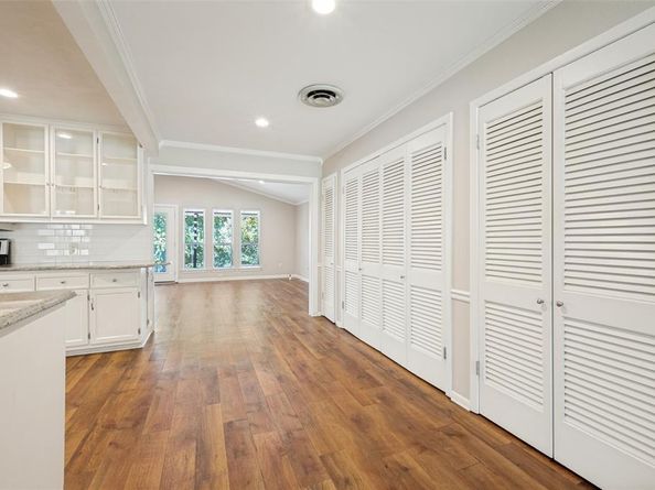 1504  Briarwood Boulevard , Arlington Texas 76013