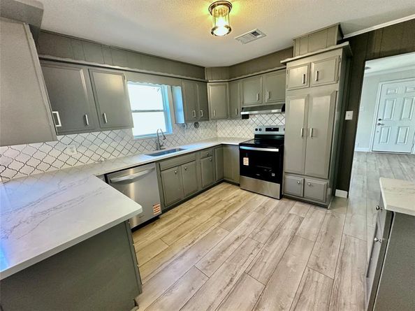 3313  Pueblo Trail , Lake Worth Texas 76135