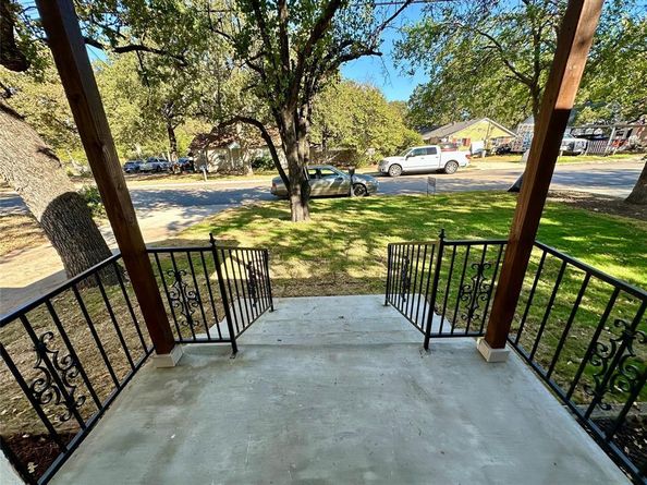 3313  Pueblo Trail , Lake Worth Texas 76135