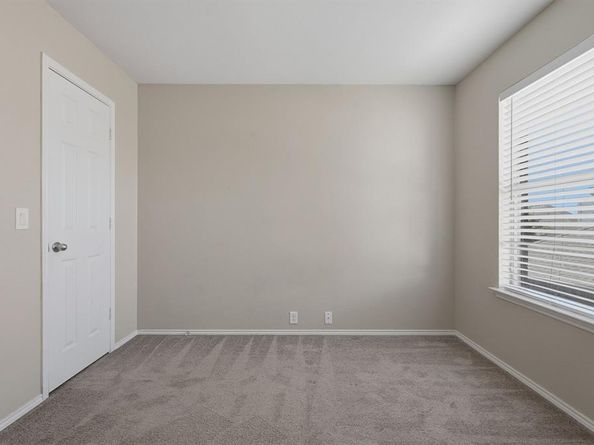 1210  Mule Deer Drive , Arlington Texas 76002