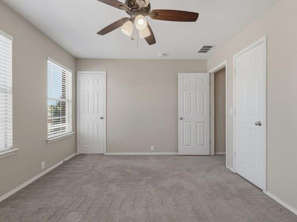 1210  Mule Deer Drive , Arlington Texas 76002