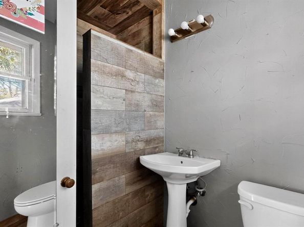 7341  Ravehill Lane , Dallas Texas 75227