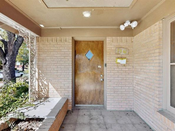 7341  Ravehill Lane , Dallas Texas 75227