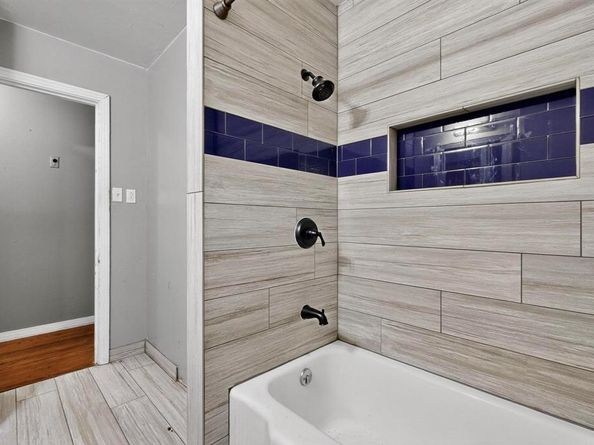 7341  Ravehill Lane , Dallas Texas 75227