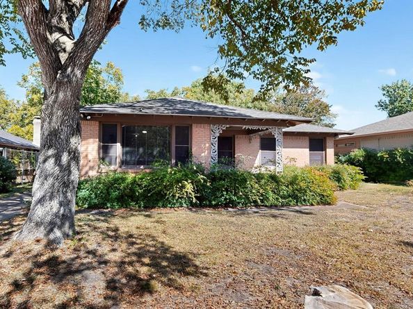 7341  Ravehill Lane , Dallas Texas 75227