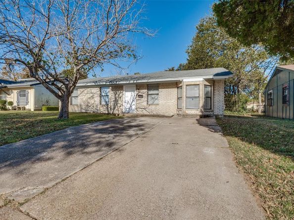 3919  Mehalia Drive , Dallas Texas 75241