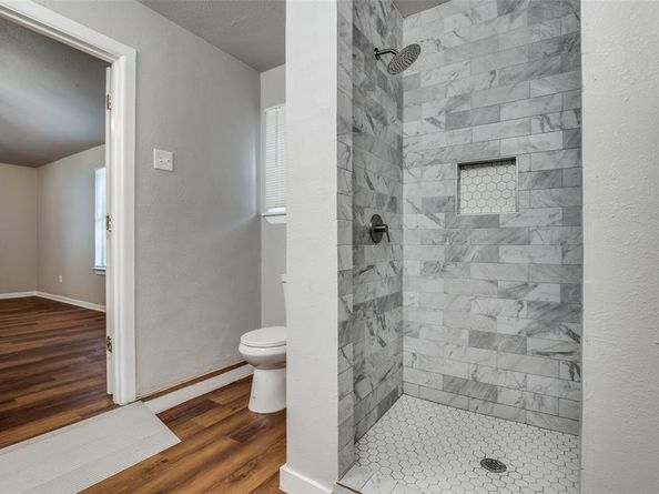 3919  Mehalia Drive , Dallas Texas 75241