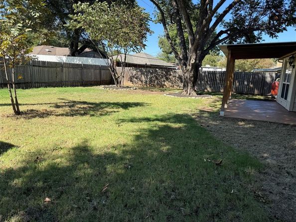 1409  High Ridge Road , Benbrook Texas 76126