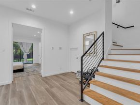 2339  Hondo Avenue , Dallas Texas 75219