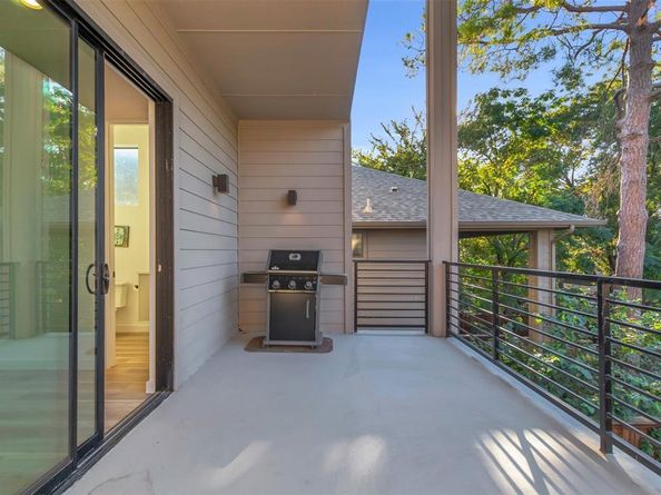 2339  Hondo Avenue , Dallas Texas 75219