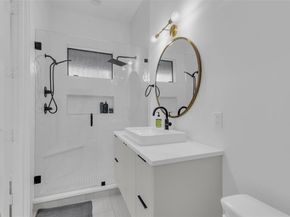 2339  Hondo Avenue , Dallas Texas 75219