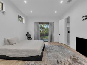 2339  Hondo Avenue , Dallas Texas 75219