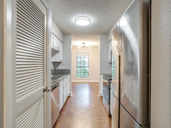 1206  Riverchase Lane  251, Arlington Texas 76011