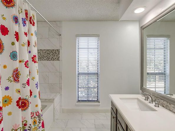 1206  Riverchase Lane  251, Arlington Texas 76011