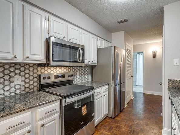 1206  Riverchase Lane  251, Arlington Texas 76011