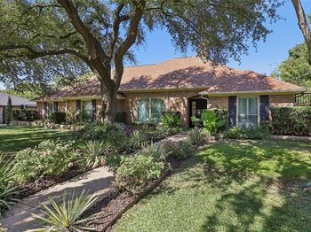 5425  Northmoor Drive 