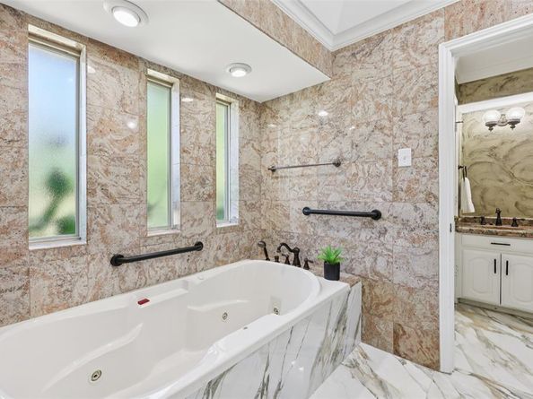 5425  Northmoor Drive , Dallas Texas 75229