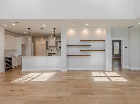 702  Graham Avenue , Dallas Texas 75223