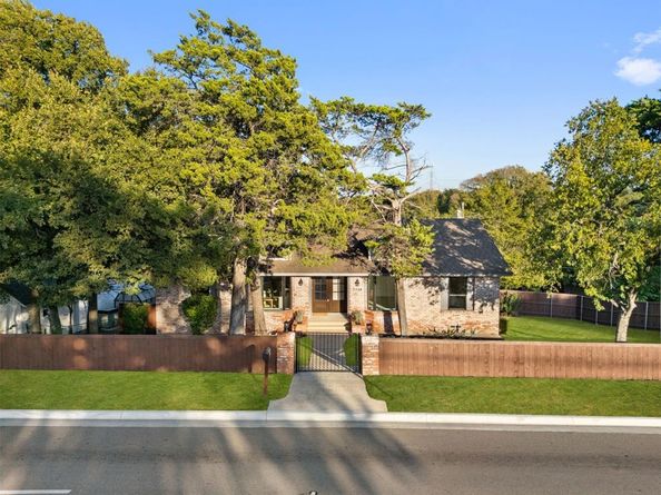 3528 S Hampton Road , Dallas Texas 75224