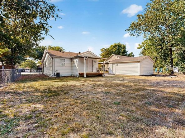 830  Carver Street , Mesquite Texas 75149