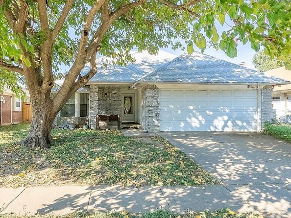 6329  Woodcreek Trail , Fort Worth Texas 76179