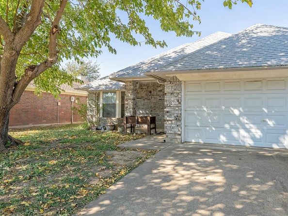 6329  Woodcreek Trail , Fort Worth Texas 76179