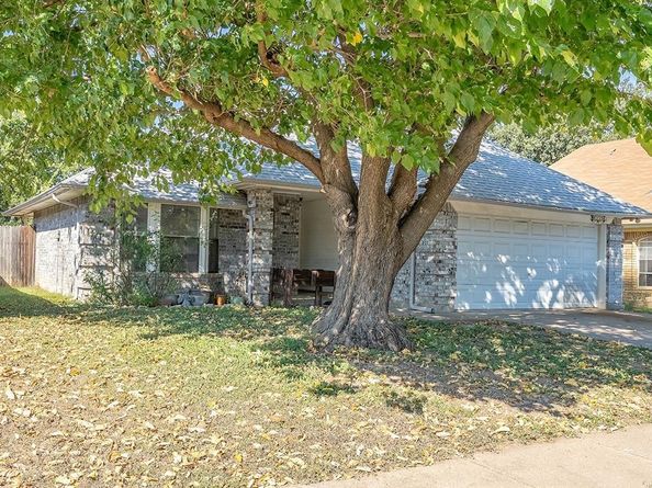 6329  Woodcreek Trail , Fort Worth Texas 76179