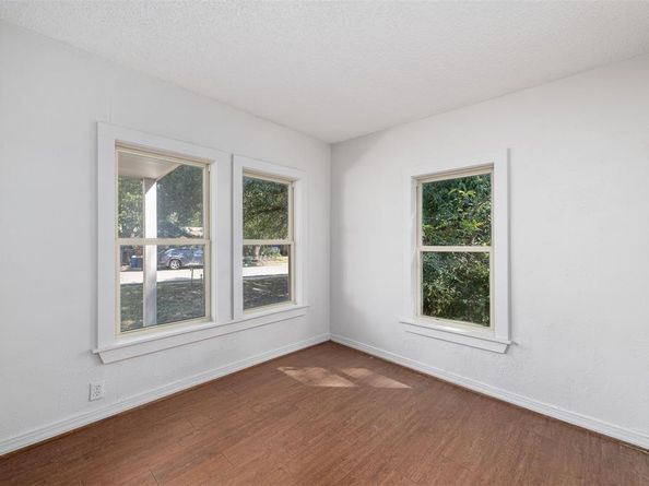 102  San Saba Avenue , Benbrook Texas 76126