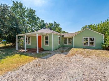 102  San Saba Avenue 