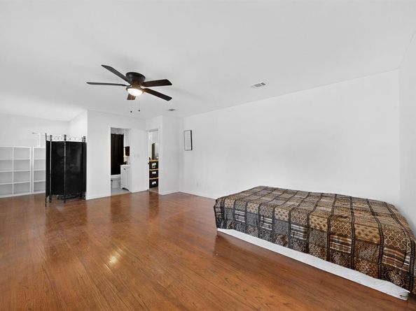 1828  Riverway Drive , Dallas Texas 75217