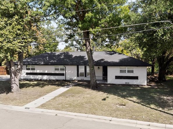 1828  Riverway Drive , Dallas Texas 75217