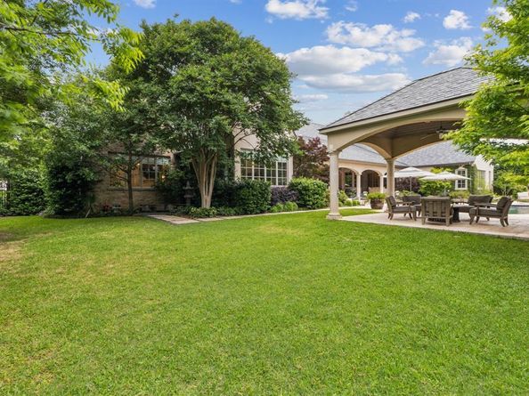 10342  Woodford Drive , Dallas Texas 75229