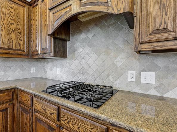11295  Apple Valley Drive , Frisco Texas 75033