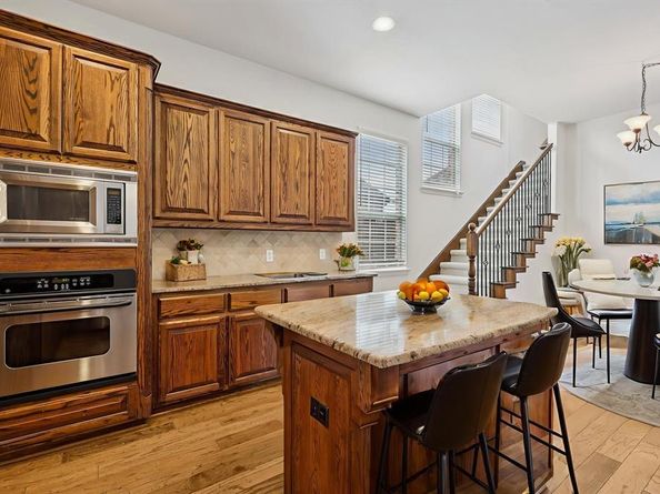 11295  Apple Valley Drive , Frisco Texas 75033